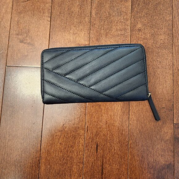 Tory Burch Kira Chevron black zip continental wallet in leather - Picture 4 of 11
